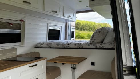 Shroomie – 2 berth Volkswagen crafter campervan