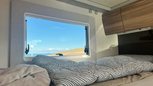 RV Camper – Nieuwe, luxueus ingerichte 4-persoonscamper