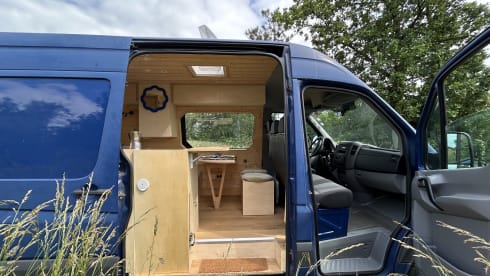 ONA – 2-seater Volkswagen bus from 2011