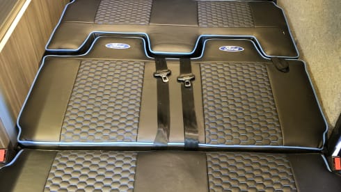 Sigma – Ford Transit Wohnmobil mit 2 Schlafplätzen