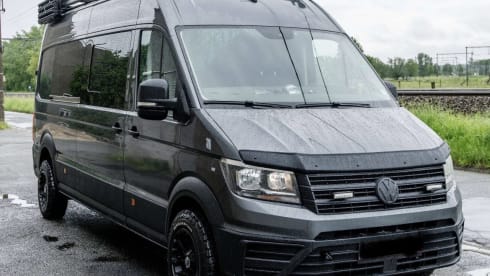 Big Rhino – Vw crafter Off-grid campervan