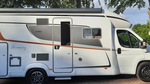 4p Bürstner semi-integrated from 2022
