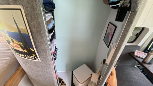 Otis – Super cozy self-build camper
