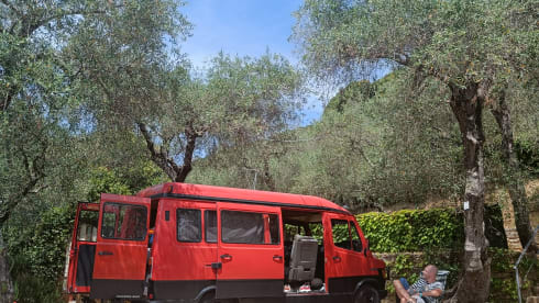 #Brutusss85 – 4p Mercedes-Benz bus from 1985