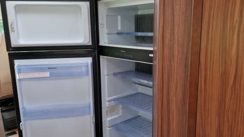 5p Adria Matrix 670SL semi-integrated from 2017
