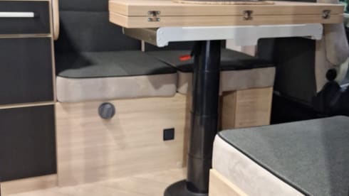 Challenger 317 – Challenger 337 GRAPHITE ULTIMATE - Automatic 2025