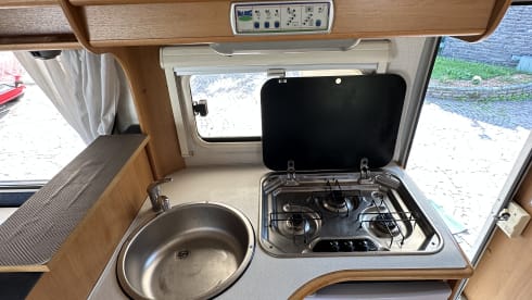 JoyRider – Camper with sloping ceilings for 7 people