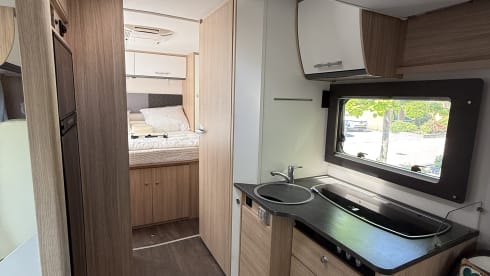 4 person Sunlight semi-integrated from 2019 AS NEW with air conditioning