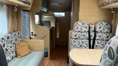 Roller Team – Spacious, cozy family camper