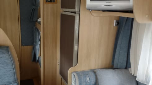 6p Ford alcove with bunk bed