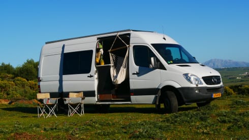 July – Unique Off-Grid Bus Camper - Luxurious, Spacious and Fully Self-Sufficient!