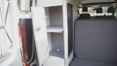 Daan │ Luxury 2 person camper