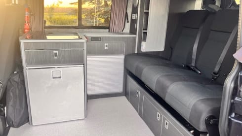 Sapphire – 4 berth Volkswagen T6 campervan from 2017