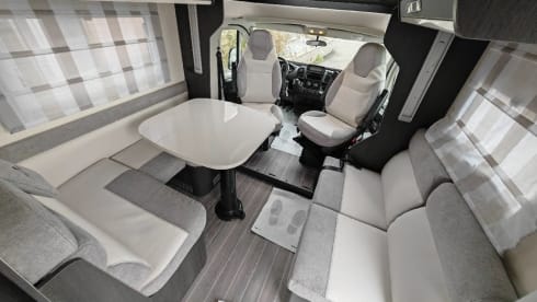 Mobi – 5p Roller Team semi-integrated from 2024