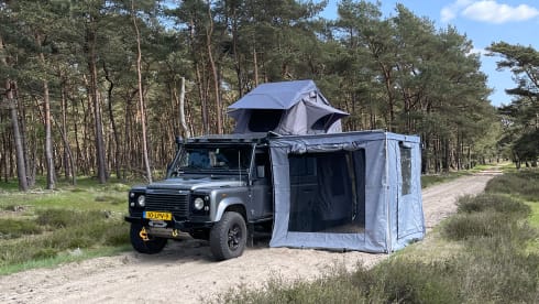 Louver – 2/3p Landrover Defender 110. Complete installation for your comfortable adventure