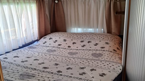 Camper – Camping-car Hymer, 2 personnes, tout équipé