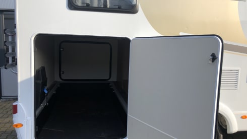 Elvis – Dethleffs camper with lots of space
