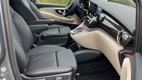 New Luxury Mercedes Marco Polo '22 for 4 persons