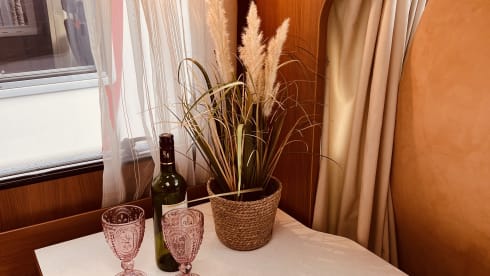 Making Memories! – Cozy fully furnished Hymer Carado 4 persons / Euro 5 motorbike