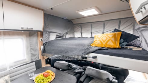 H10 – FIAT Sunlight i69 A-Class Auto  -4 berth