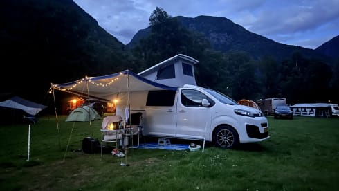 vrijheid blijheid – 4p extended Citroën campervan from 2017 