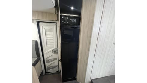 Casita on Wheels –  Luxury 4/5p Sun Living semi-integrated from 2022 off-grid