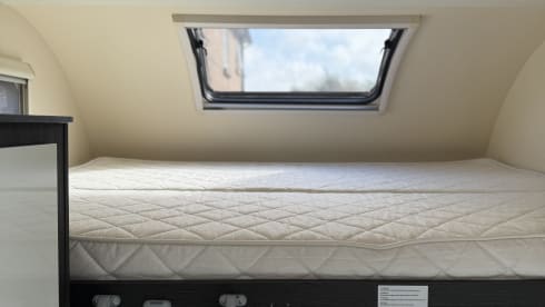 6 berth Ford Transit Roller Team 675 2021