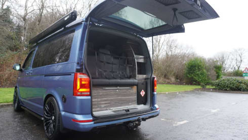 Wee Boo – 4 berth Volkswagen campervan 