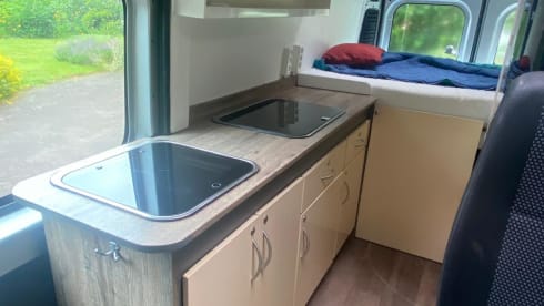 2-person Peugeot campervan from 2019