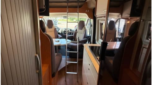 4p Hymer bus uit 2019