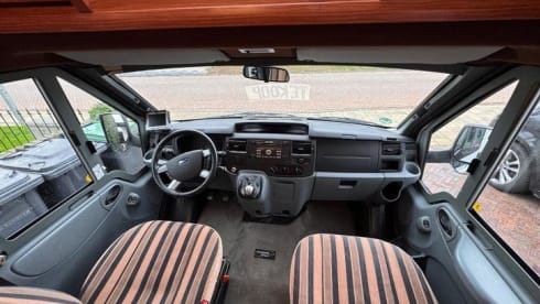 Sjorsie – Fendt camper with 2 single beds