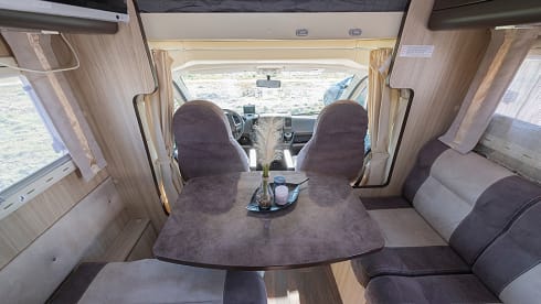 CI Riviera – CI Alcove family camper incl. complete inventory !!