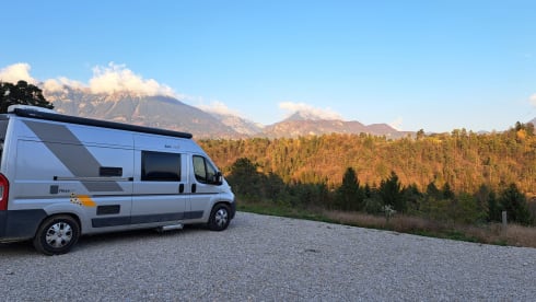 SunnieSunliving – 2-person Fiat Ducato bus from 2017