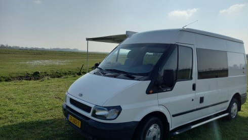 2p Ford camper van