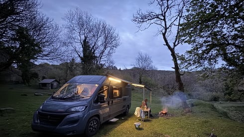 Arkoo – Year-round, off grid, 4/2 berth home from home