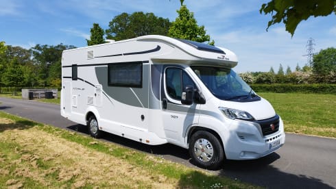New and Luxurious 2023 Reg, Roller Team Autoroller 707 automatic Motorhome 