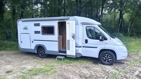 Mooie en comfortabele Weinsberg camper 