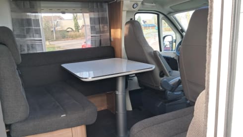 C24 – 4p Adria Mobil semi-integrata dal 2019