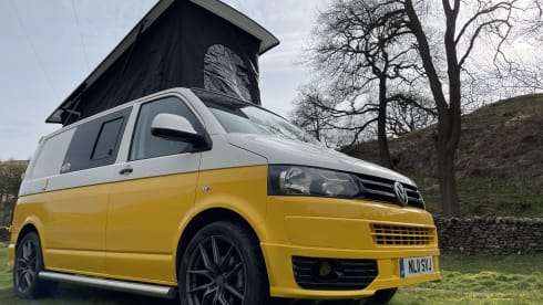 Daisy – Daisy - VW T5 Campervan