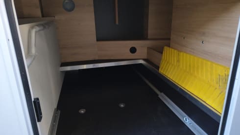 2-seater Knaus semi-integrated from 2026