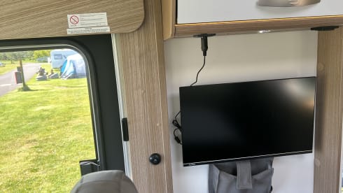 Autumn tours: Cosy A class comfort, free WiFi. 