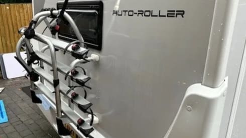 IONA – Luxury RollerTeam Autoroller 707   6 berth/6 seatbelts