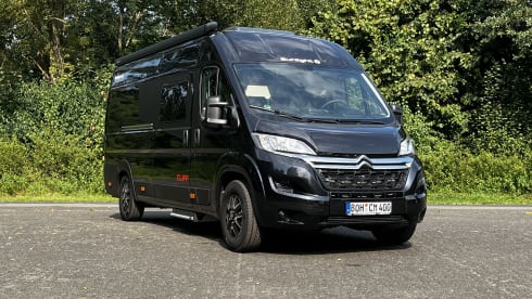 Camperrent 400 – 3p Sunlight bus from 2025
