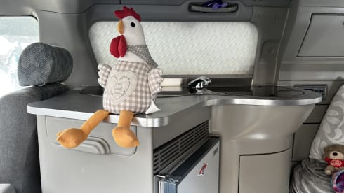 Bertyventurer – 4 berth Mazda bongo to hire with awnings let your adventure begin here