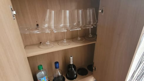 Comfortable and luxurious camper (4 persons)