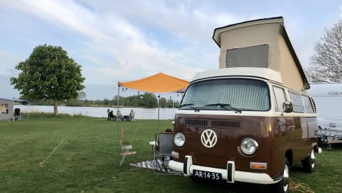 Bob – Bob the retro volkswagen T2a camper bus