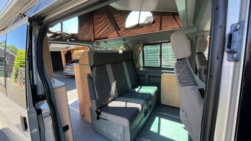 Achterkamp – Ford Nugget Camper