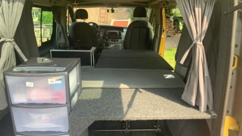 PeiPei – 3/4 seater Renault Trafic from 2003