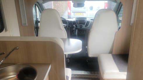 Topper – 5p Ford semi-integrated from 2018