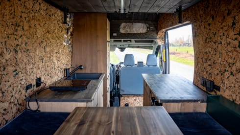 COSY off-grid bus